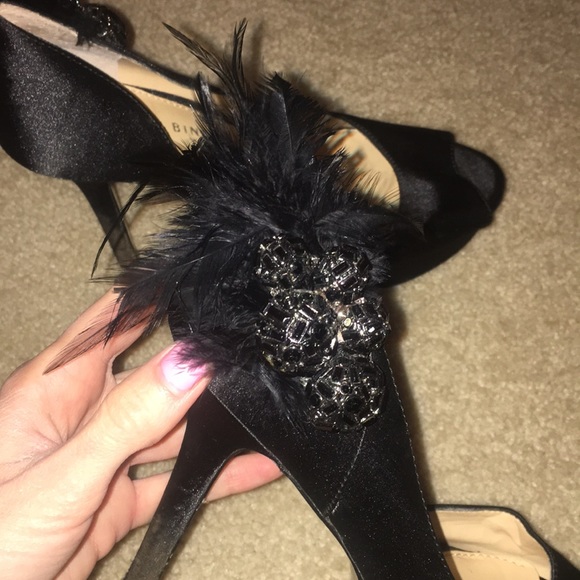 Feather Dress Pumps - Picture 2 of 6
